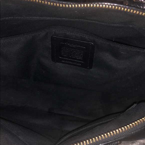 Black Coach handbag - Picture 3 of 5